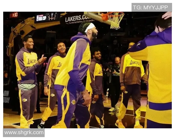 突发！浓眉宣布将离队，球迷不舍告别